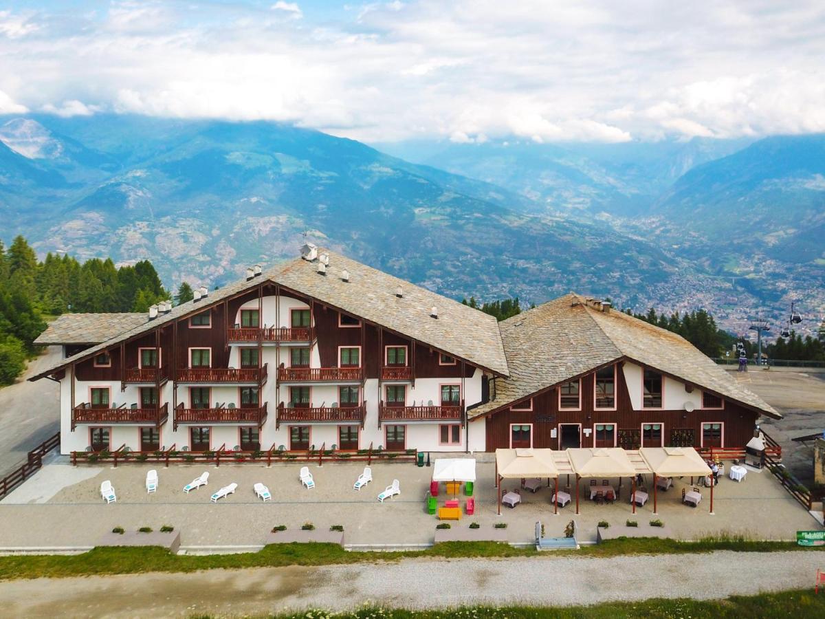 Hotel Etoile De Neige Pila  Esterno foto