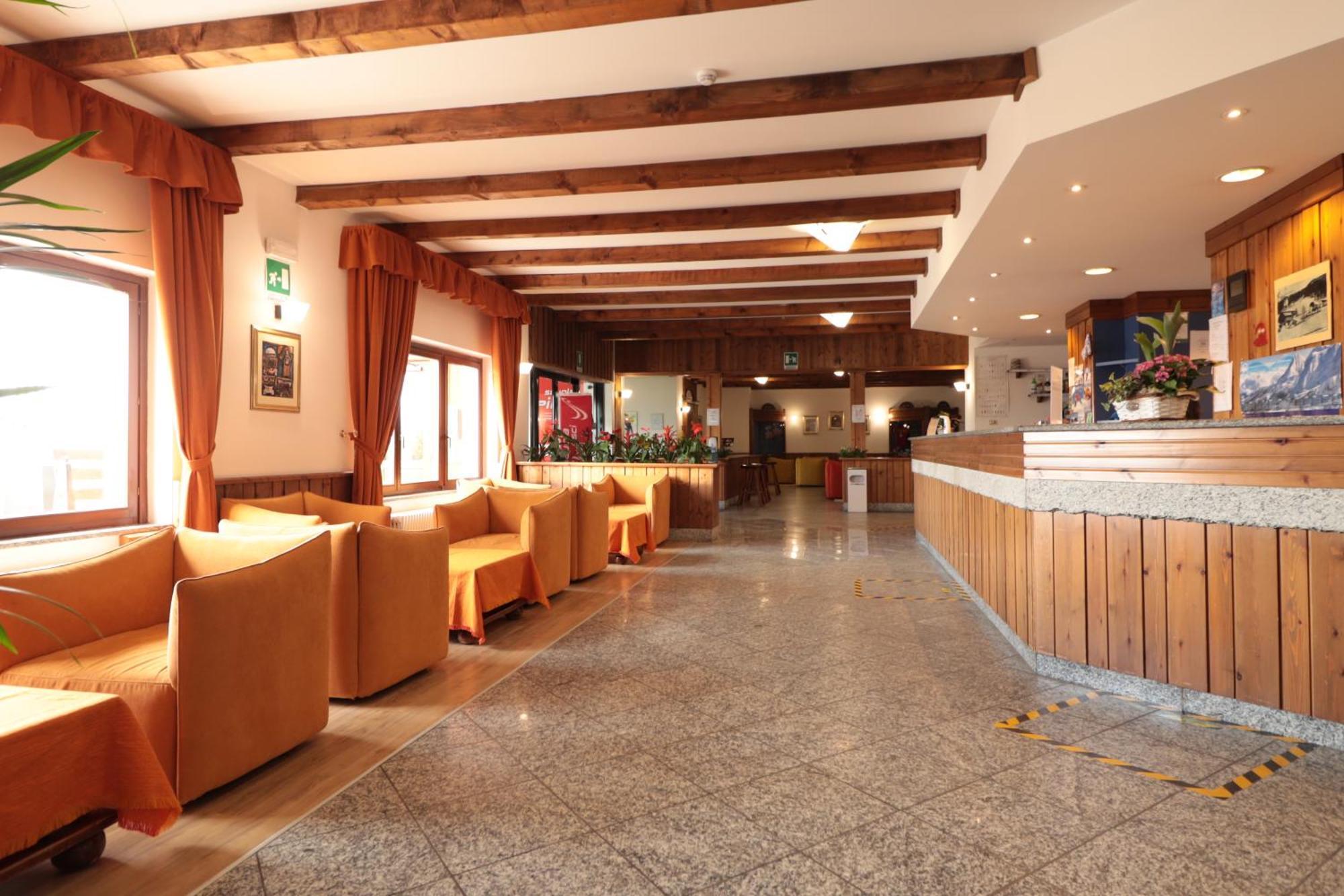 Hotel Etoile De Neige Pila  Esterno foto